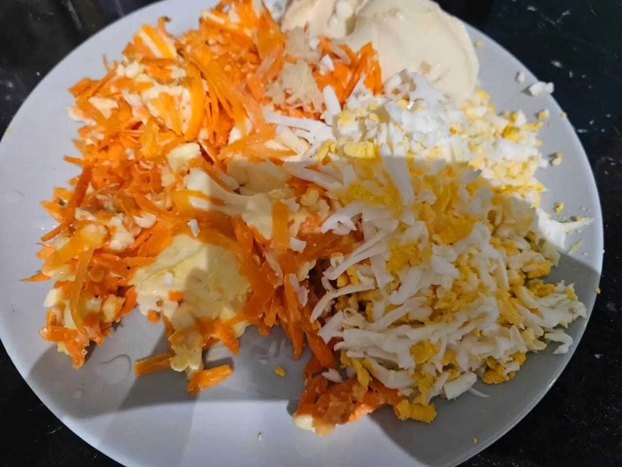 Szybka-salatka-z-marchewka