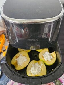 Jabłko we frytkownicy powietrznej