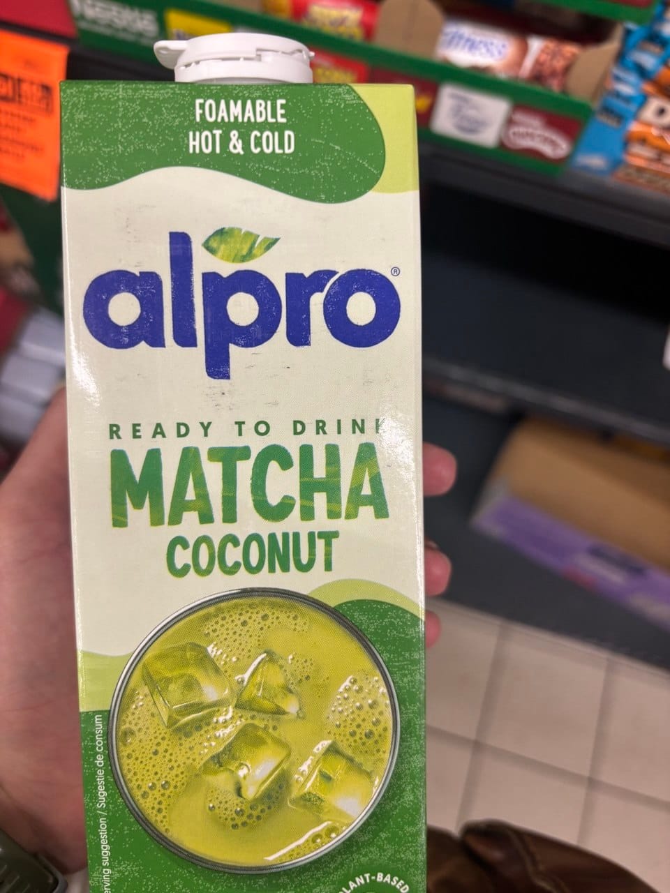 Alpro Matcha Coconut – wegańskie produkty w Biedronce 2026