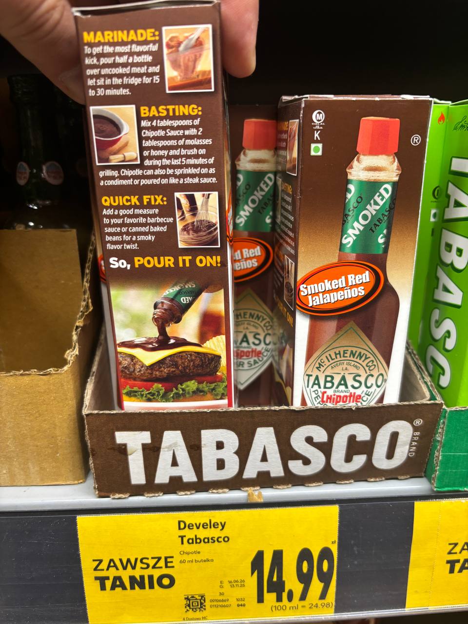 Pikantny sos Tabasco Chipotle w pudełku z Kauflandu