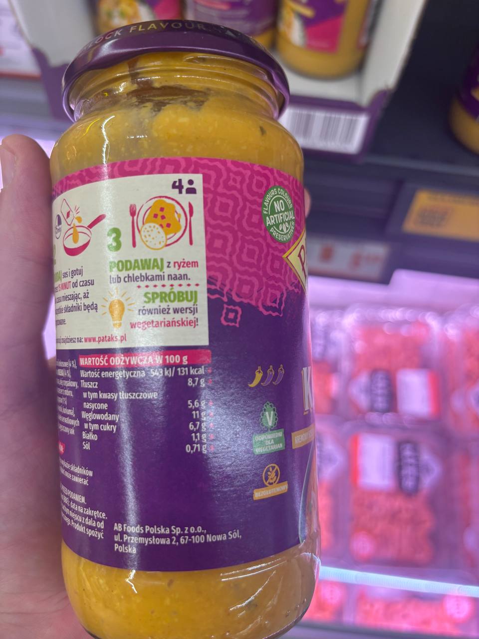 Etykieta sosu indyjskiego Patak's Korma w Biedronce z widocznym napisem bezglutenowy.